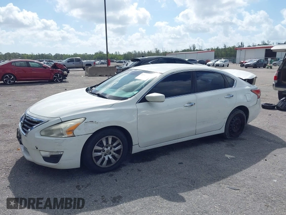 2015 Nissan Altima 2.5 S with VIN 1N4AL3AP5FC297935, listed as a IAAI auction lot 41963576 with 225,230 mi miles. Bid and sale history available at carsss.com. Image 2.