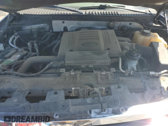 2007 Ford Expedition XLT with VIN 1FMFU15527LA85632, listed as a Copart auction lot 61855455 with 177,899 mi miles and Salvage title. Bid and sale history available at DreamBid. Image 12.