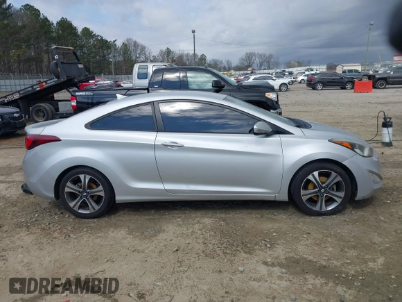 2014 Hyundai Elantra z VIN KMHDH6AH3EU026718, wystawiony jako IAAI lot #41721610 z przebiegiem 109 338 mil mil oraz . Historia ofert i sprzedaży dostępna na DreamBid. Obrazek 14.