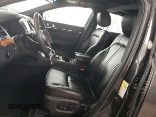 2016 Lincoln MKS z VIN 1LNHL9DK9GG601740, wystawiony jako Copart lot #60557565 z przebiegiem 89 350 mil mil oraz Szkoda całkowita • Salvage title. Historia ofert i sprzedaży dostępna na DreamBid. Obrazek 7.