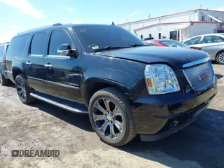 2011 GMC Yukon XL Denali with VIN 1GKS2MEF9BR175678, listed as a IAAI auction lot 41878478 with 226,715 mi miles. Bid and sale history available at carsss.com. Image 1.