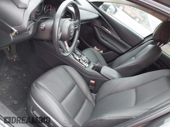 2023 Mazda CX-30 S Preferred z VIN 3MVDMBCM5PM576771, wystawiony jako IAAI lot #42244842 z przebiegiem 14 814 mil mil oraz . Historia ofert i sprzedaży dostępna na DreamBid. Obrazek 19.