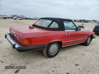 1986 Mercedes-Benz 560 SL with VIN WDBBA48D8GA054377, listed as a Copart auction lot 45391915 with 98,728 mi miles and Salvage Title. Bid and sale history available at DreamBid. Image 3.