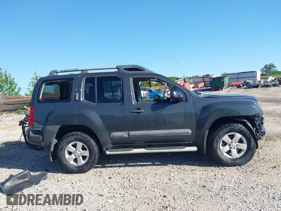 2013 Nissan Xterra S z VIN 5N1AN0NW7DN816369, wystawiony jako IAAI lot #42296551 z przebiegiem 150 551 mil mil oraz . Historia ofert i sprzedaży dostępna na DreamBid. Obrazek 13.