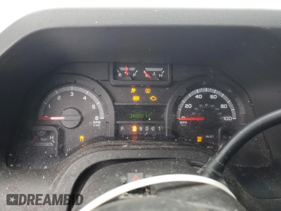 2014 Ford Econoline Passenger XL z VIN 1FBNE3BL3EDA82620, wystawiony jako Copart lot #88698075 z przebiegiem 243 202 mil mil oraz Tytuł czysty. Historia ofert i sprzedaży dostępna na DreamBid. Obrazek 9.