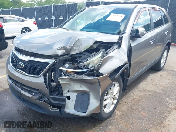 2015 Kia Sorento LX with VIN 5XYKT3A64FG611172, listed as a IAAI auction lot 42007348 with 120,426 mi miles. Bid and sale history available at carsss.com. Image 6.