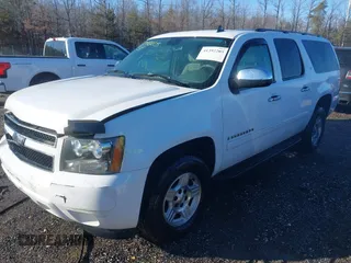 2007 Chevrolet Suburban LTZ with VIN 3GNFK16347G200999, listed as a IAAI auction lot 41392205 with 115,656 mi miles. Bid and sale history available at carsss.com. Image 17.