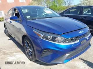 2022 Kia Forte LXS z VIN 3KPF24AD8NE499626, wystawiony jako IAAI lot #42122517 z przebiegiem 18 128 mil mil oraz . Historia ofert i sprzedaży dostępna na DreamBid. Obrazek 1.
