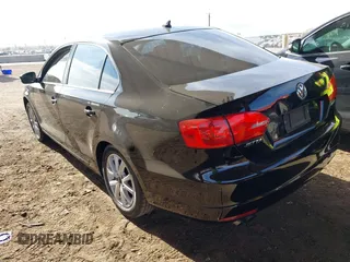 2012 Volkswagen Jetta Sedan SE w/Convenience PZEV with VIN 3VWDP7AJ1CM375679, listed as a IAAI auction lot 41529217 with 131,866 mi miles. Bid and sale history available at carsss.com. Image 3.