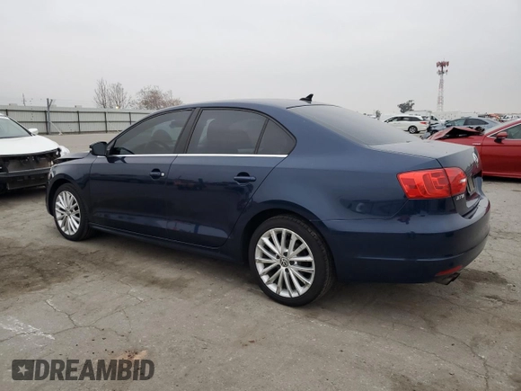 2011 Volkswagen Jetta SEL с VIN 3VWLZ7AJ8BM093026, выставлен на аукционе Copart как лот 83118174 с пробегом 138 607 миль миль и Списание • Salvage title. История ставок и продаж доступна на DreamBid. Изображение 2.