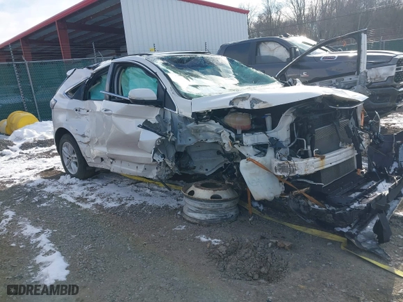 2015 Ford Edge SEL with VIN 2FMTK4J82FBC21587, listed as a IAAI auction lot 41592046 with 107,573 mi miles. Bid and sale history available at carsss.com. Image 1.