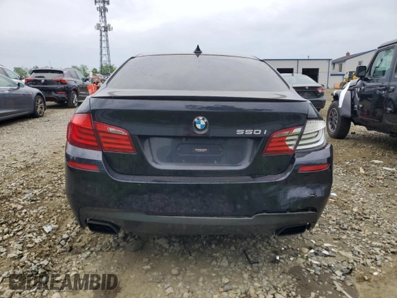 2012 BMW 5 Series 550i xDrive z VIN WBAFU9C54CC787576, wystawiony jako Copart lot #55934525 z przebiegiem 157 140 mil mil oraz Szkoda całkowita • Salvage title. Historia ofert i sprzedaży dostępna na DreamBid. Obrazek 6.