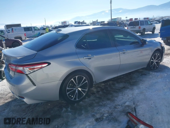 2020 Toyota Camry SE z VIN 4T1G11BK0LU016837, wystawiony jako IAAI lot #41313586 z przebiegiem Nie podano mil oraz . Historia ofert i sprzedaży dostępna na DreamBid. Obrazek 4.