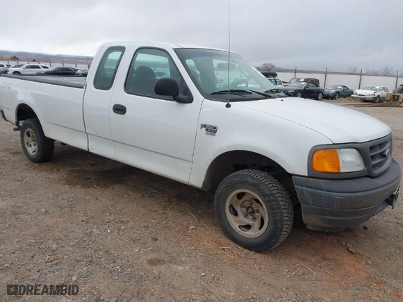 2004 Ford F-150 Heritage XL with VIN 2FTRX18W34CA91703, listed as a IAAI auction lot 41602168 with NaN miles. Bid and sale history available at carsss.com. Image 1.