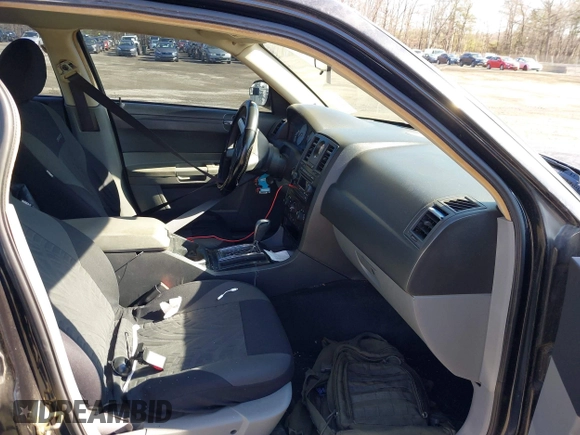 2005 Chrysler 300 with VIN 2C3JA43R25H600920, listed as a IAAI auction lot 41863216 with 1 mi miles. Bid and sale history available at carsss.com. Image 5.