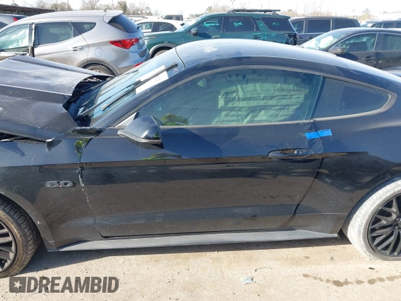 2016 Ford Mustang GT z VIN 1FA6P8CF7G5245952, wystawiony jako IAAI lot #41744923 z przebiegiem 105 541 mil mil oraz . Historia ofert i sprzedaży dostępna na DreamBid. Obrazek 14.