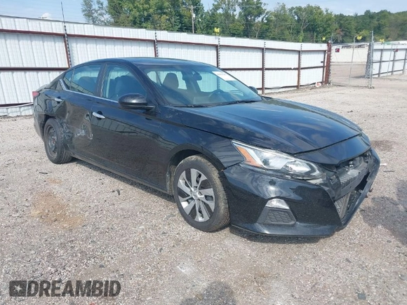 2020 Nissan Altima 2.5 S with VIN 1N4BL4BV4LC242265, listed as a IAAI auction lot 40421547 with 113,010 mi miles. Bid and sale history available at carsss.com. Image 1.