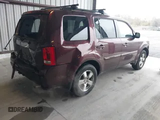 2009 Honda Pilot EX with VIN 5FNYF48499B005597, listed as a IAAI auction lot 41975121 with 309,769 mi miles. Bid and sale history available at carsss.com. Image 4.