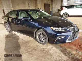 2018 Lexus ES with VIN 58ABK1GG7JU107539, listed as a IAAI auction lot 41762240 with 58,167 mi miles. Bid and sale history available at carsss.com. Image 1.