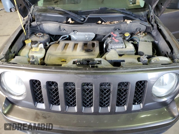 2015 Jeep Patriot High Altitude with VIN 1C4NJRFB0FD176676, listed as a Copart auction lot 48351285 with 159,556 mi miles and Clean Title. Bid and sale history available at carsss.com. Image 12.