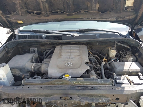 2010 Toyota Tundra 4WD Truck with VIN 5TFUM5F14AX015516, listed as a IAAI auction lot 42118639 with 204,489 mi miles. Bid and sale history available at carsss.com. Image 10.