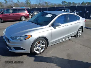 2018 Ford Fusion SE with VIN 3FA6P0HD1JR227721, listed as a IAAI auction lot 41587967 with 180,084 mi miles. Bid and sale history available at carsss.com. Image 2.