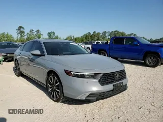 2024 Honda Accord Touring z VIN 1HGCY2F82RA043505, wystawiony jako Copart lot #52223925 z przebiegiem 16 767 mil mil oraz Szkoda całkowita • Salvage title. Historia ofert i sprzedaży dostępna na DreamBid. Obrazek 10.