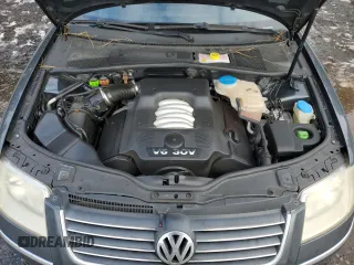 2004 Volkswagen Passat GLX with VIN WVWRH63B94P106041, listed as a Copart auction lot 45535185 with 205,883 mi miles and Salvage title. Bid and sale history available at DreamBid. Image 11.