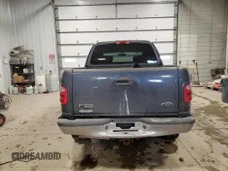 2002 Ford F-150 XLT with VIN 1FTRW08L02KE06257, listed as a Copart auction lot 45004605 with 189,003 mi miles and Salvage Title. Bid and sale history available at carsss.com. Image 6.