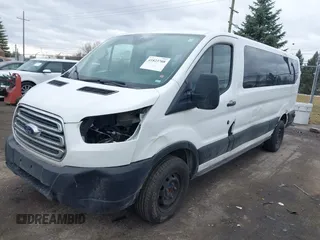 2019 Ford Transit Passenger XL z VIN 1FBZX2ZM7KKA47090, wystawiony jako IAAI lot #41823708 z przebiegiem 236 058 mil mil oraz . Historia ofert i sprzedaży dostępna na DreamBid. Obrazek 22.