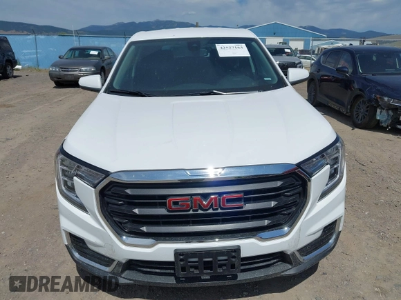 2024 GMC Terrain SLE z VIN 3GKALTEG8RL371883, wystawiony jako IAAI lot #42527163 z przebiegiem 31 053 mil mil oraz . Historia ofert i sprzedaży dostępna na DreamBid. Obrazek 12.