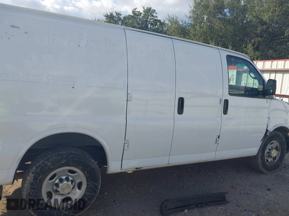 2013 Chevrolet Express Cargo with VIN 1GCWGFBA6D1185850, listed as a IAAI auction lot 40965967 with 165,641 mi miles and . Bid and sale history available at DreamBid. Image 13.