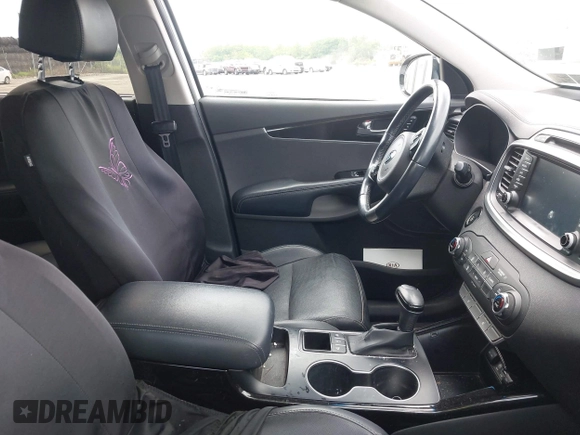 2018 Kia Sorento SX Limited with VIN 5XYPKDA55JG429852, listed as a IAAI auction lot 42823592 with 84,317 mi miles and . Bid and sale history available at DreamBid. Image 5.