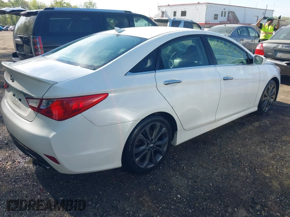 2014 Hyundai Sonata Limited with VIN 5NPEC4AB6EH938762, listed as a IAAI auction lot 42065654 with 205,483 mi miles and . Bid and sale history available at DreamBid. Image 4.
