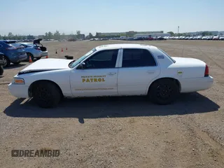 2010 Ford Police Interceptor z VIN 2FABP7BVXAX124727, wystawiony jako IAAI lot #42543692 z przebiegiem 195 759 mil mil oraz . Historia ofert i sprzedaży dostępna na DreamBid. Obrazek 15.