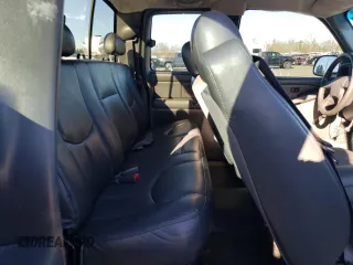 2004 Chevrolet Silverado 1500 Work Truck with VIN 1GCEC19V84E217113, listed as a Copart auction lot 44557325 with 182,226 mi miles and Salvage Title. Bid and sale history available at carsss.com. Image 10.