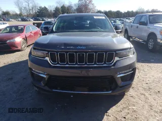 2023 Jeep Grand Cherokee 30th Anniversary z VIN 1C4RJYB64P8769262, wystawiony jako Copart lot #84694194 z przebiegiem 25 239 mil mil oraz Szkoda całkowita • Salvage title. Historia ofert i sprzedaży dostępna na DreamBid. Obrazek 5.