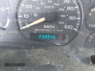 2002 GMC Sonoma SL Fleet z VIN 1GTCS19W828197766, wystawiony jako IAAI lot #42226732 z przebiegiem 238 945 mil mil oraz . Historia ofert i sprzedaży dostępna na DreamBid. Obrazek 7.