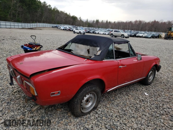 1977 FIAT 124 Spider z VIN 124CS10119615, wystawiony jako Copart lot #54527635 z przebiegiem 92 780 mil mil oraz Czysty tytuł • Clean title. Historia ofert i sprzedaży dostępna na DreamBid. Obrazek 3.