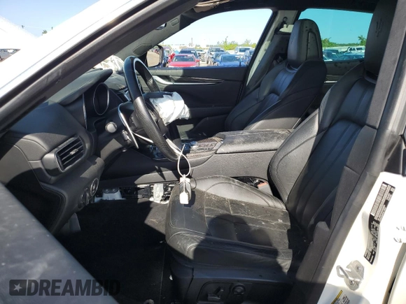 2017 Maserati Levante S with VIN ZN661YUS4HX196060, listed as a Copart auction lot 67406744 with 71,129 mi miles and Salvage title. Bid and sale history available at DreamBid. Image 7.