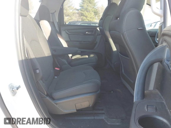 2014 GMC Acadia SLE with VIN 1GKKVPKD8EJ207986, listed as a IAAI auction lot 41310893 with 121,571 mi miles and . Bid and sale history available at carsss.com. Image 7.