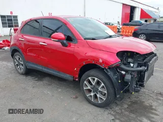 2016 FIAT 500X Trekking z VIN ZFBCFYCT3GP344636, wystawiony jako IAAI lot #41991849 z przebiegiem 54 270 mil mil oraz . Historia ofert i sprzedaży dostępna na DreamBid. Obrazek 1.