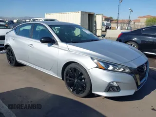 2020 Nissan Altima SR z VIN 1N4BL4CV2LC233031, wystawiony jako IAAI lot #41997455 z przebiegiem 148 612 mil mil oraz . Historia ofert i sprzedaży dostępna na DreamBid. Obrazek 1.