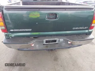 2001 Chevrolet Silverado 1500 LS with VIN 2GCEC19V111272435, listed as a IAAI auction lot 42040260 with 184,968 mi miles. Bid and sale history available at carsss.com. Image 12.