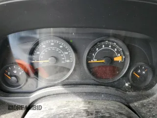 2015 Jeep Patriot Latitude z VIN 1C4NJRFB8FD207205, wystawiony jako Copart lot #58723655 z przebiegiem 181 649 mil mil oraz Szkoda całkowita • Salvage title. Historia ofert i sprzedaży dostępna na DreamBid. Obrazek 9.