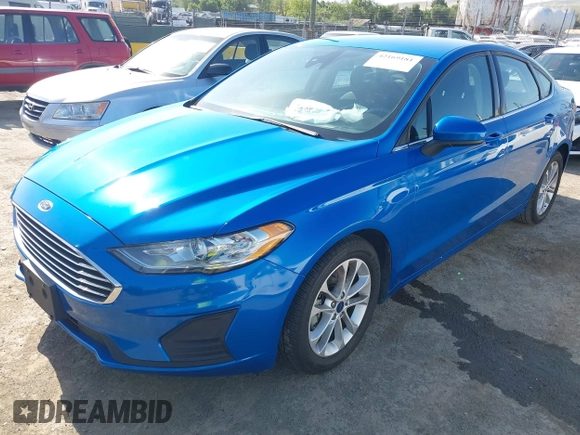 2020 Ford Fusion SE with VIN 3FA6P0HD6LR128539, listed as a IAAI auction lot 42169181 with 52,214 mi miles. Bid and sale history available at carsss.com. Image 2.