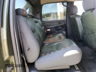 2002 Chevrolet Avalanche z VIN 3GNEK13T72G223136, wystawiony jako Copart lot #58119825 z przebiegiem 382 148 mil mil oraz Szkoda całkowita • Salvage title. Historia ofert i sprzedaży dostępna na DreamBid. Obrazek 10.