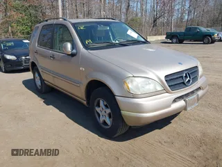 2001 Mercedes-Benz M-Class with VIN 4JGAB54E91A251754, listed as a IAAI auction lot 41784883 with 148,288 mi miles. Bid and sale history available at carsss.com. Image 1.