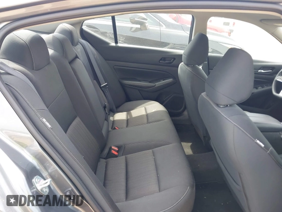 2024 Nissan Altima SV z VIN 1N4BL4DV5RN336438, wystawiony jako IAAI lot #42273934 z przebiegiem 34 925 mil mil oraz . Historia ofert i sprzedaży dostępna na DreamBid. Obrazek 8.
