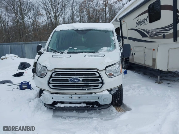 2018 Ford Transit Wagon XL with VIN 1FBZX2ZG2JKB04207, listed as a IAAI auction lot 41440996 with 126,256 mi miles. Bid and sale history available at carsss.com. Image 13.
